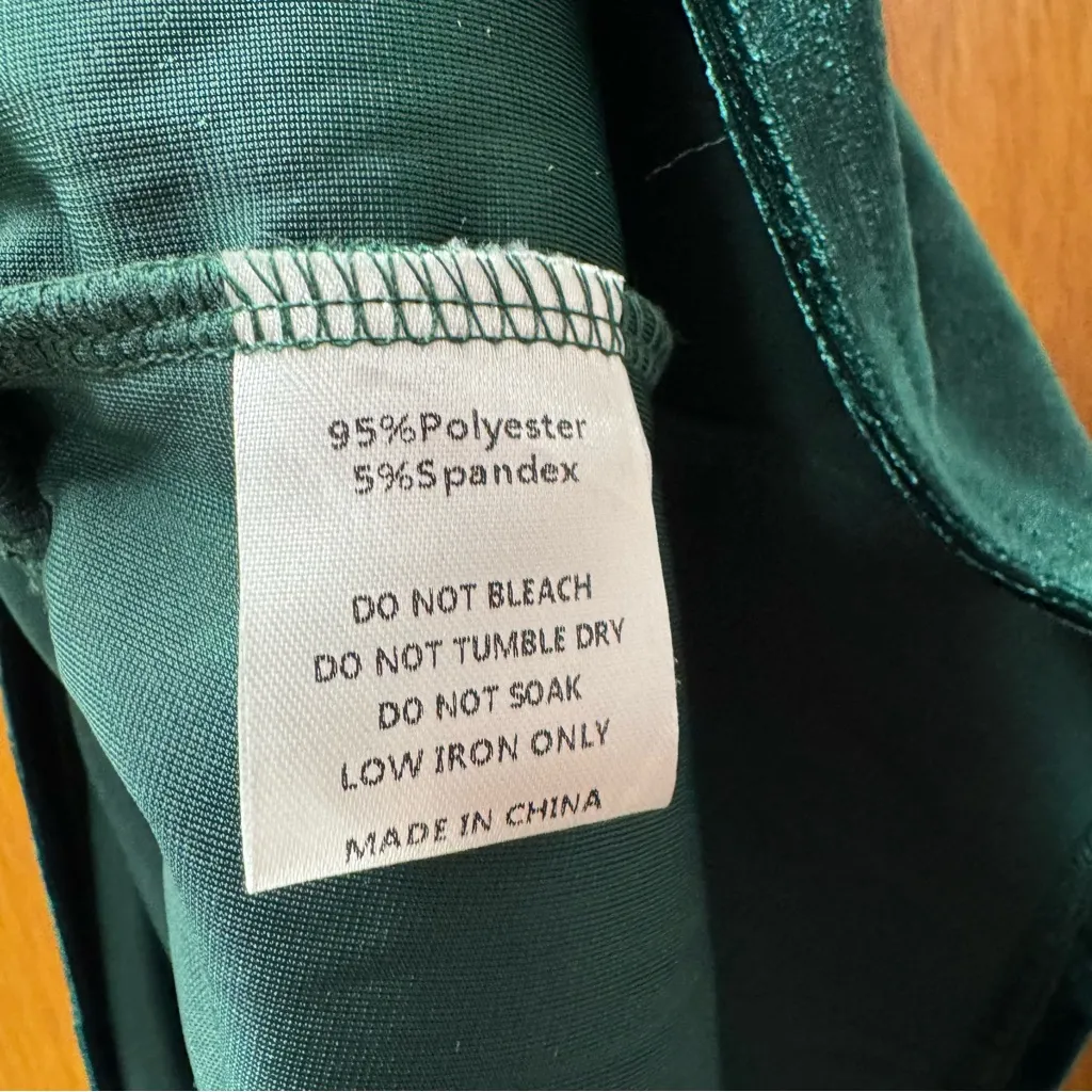 NEW Ivy City Co. Cleopatra Flare Long Sleeve Midi Dress Velvet Green Medium M - Image 10