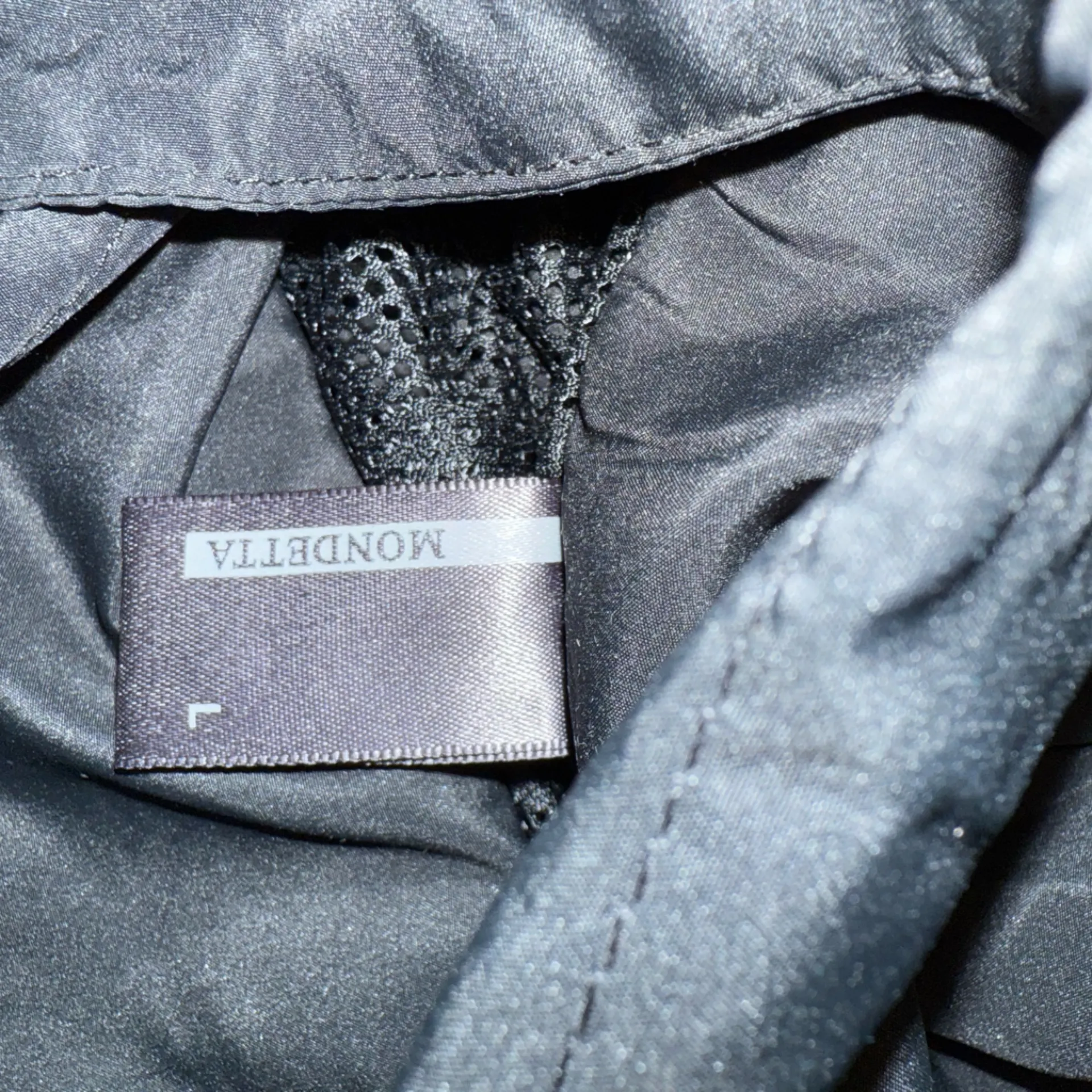 Mondetta Black Textured Vest - Image 2