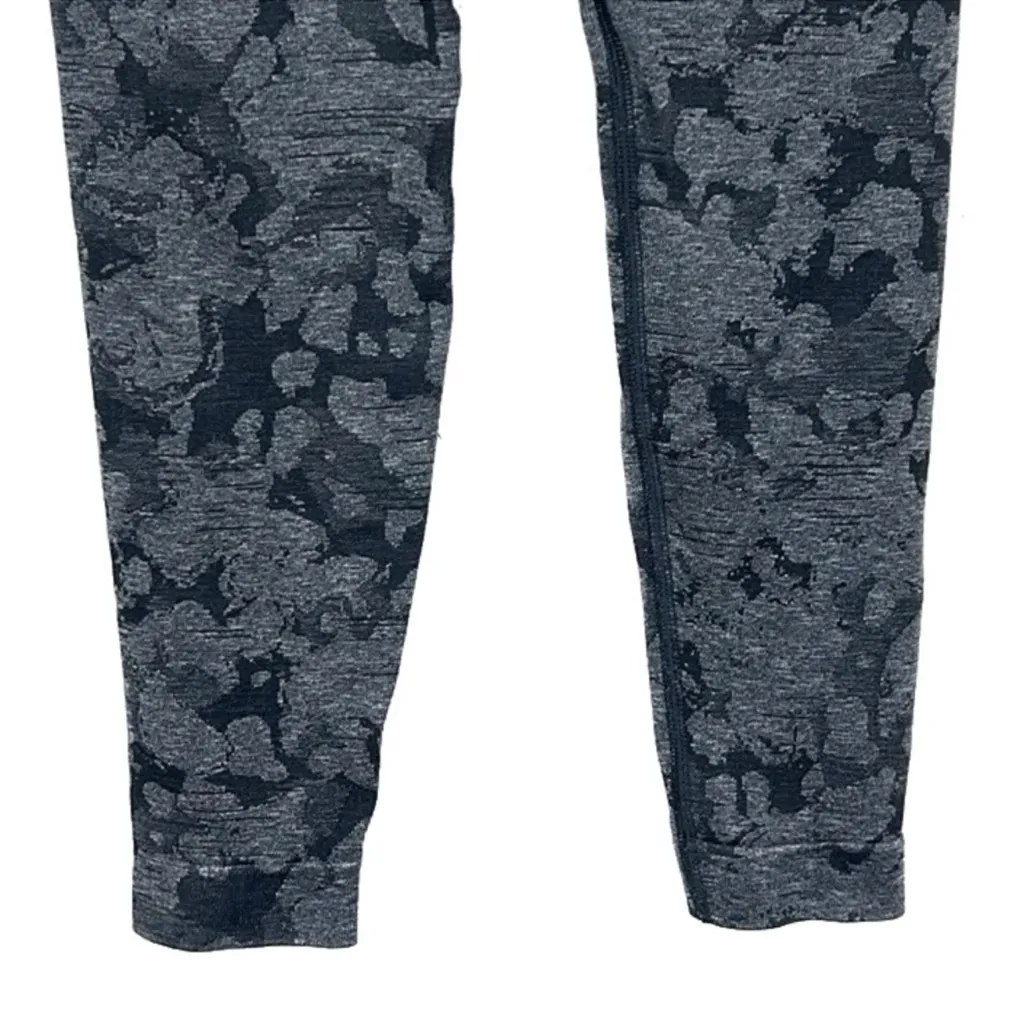 Gymshark Adapt Seamless Scrunch Butt Camo High Rise Leggings Size S Small EUC - Image 6