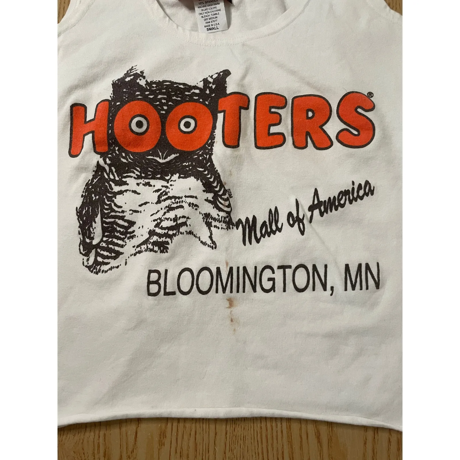 B25 Women’s Hooters girl worn Uniform Tank from Bloomington Minnesota size Small - Image 2