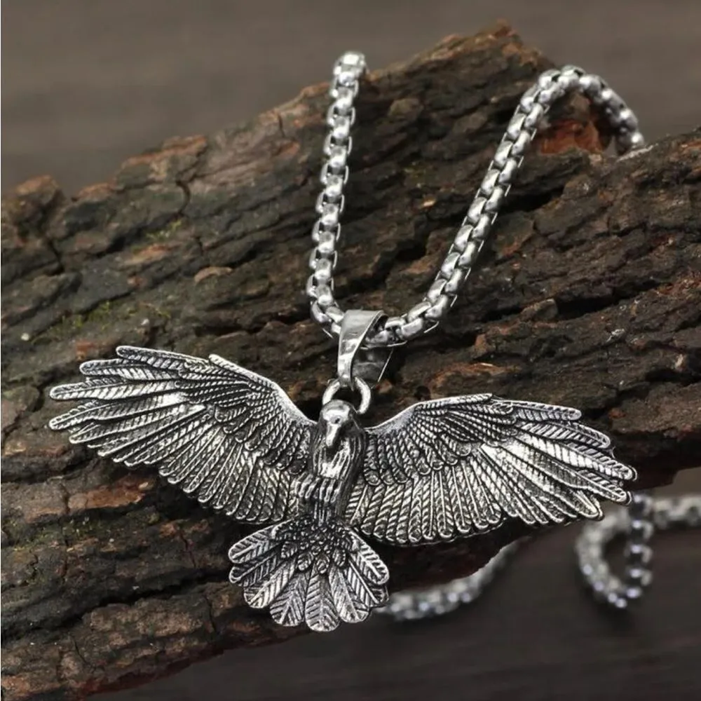 Gorgeous alloy soaring eagle necklace! Unisex Silver - Image 4