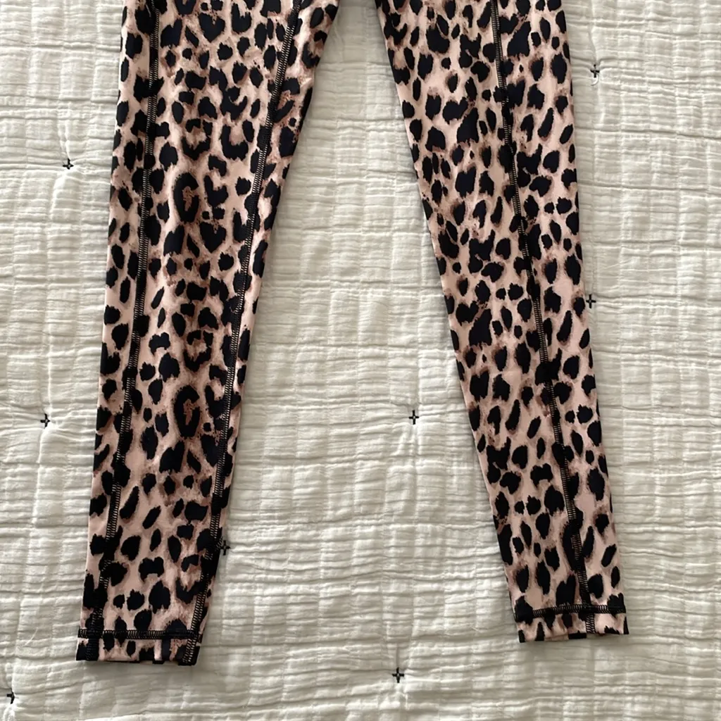 VICTORIA’S SECRET Essential High-Rise Picket Legging in Leopard Print Size 2 - Image 7