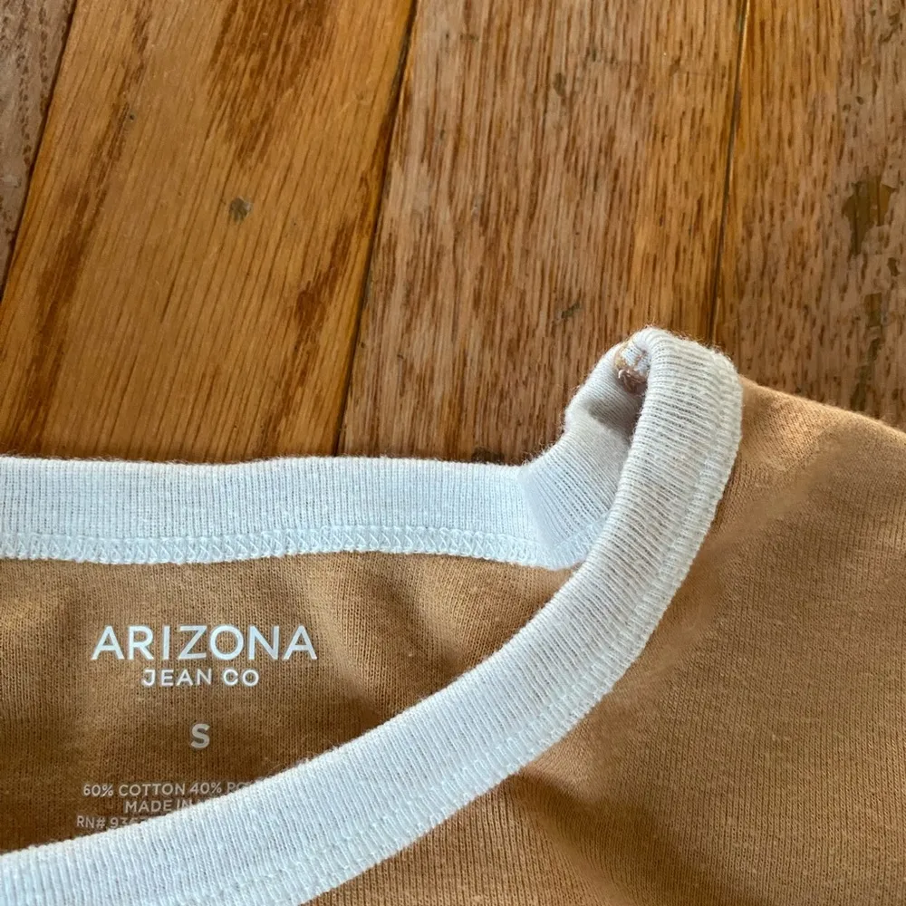 Yellow and white daisy tee - Image 5