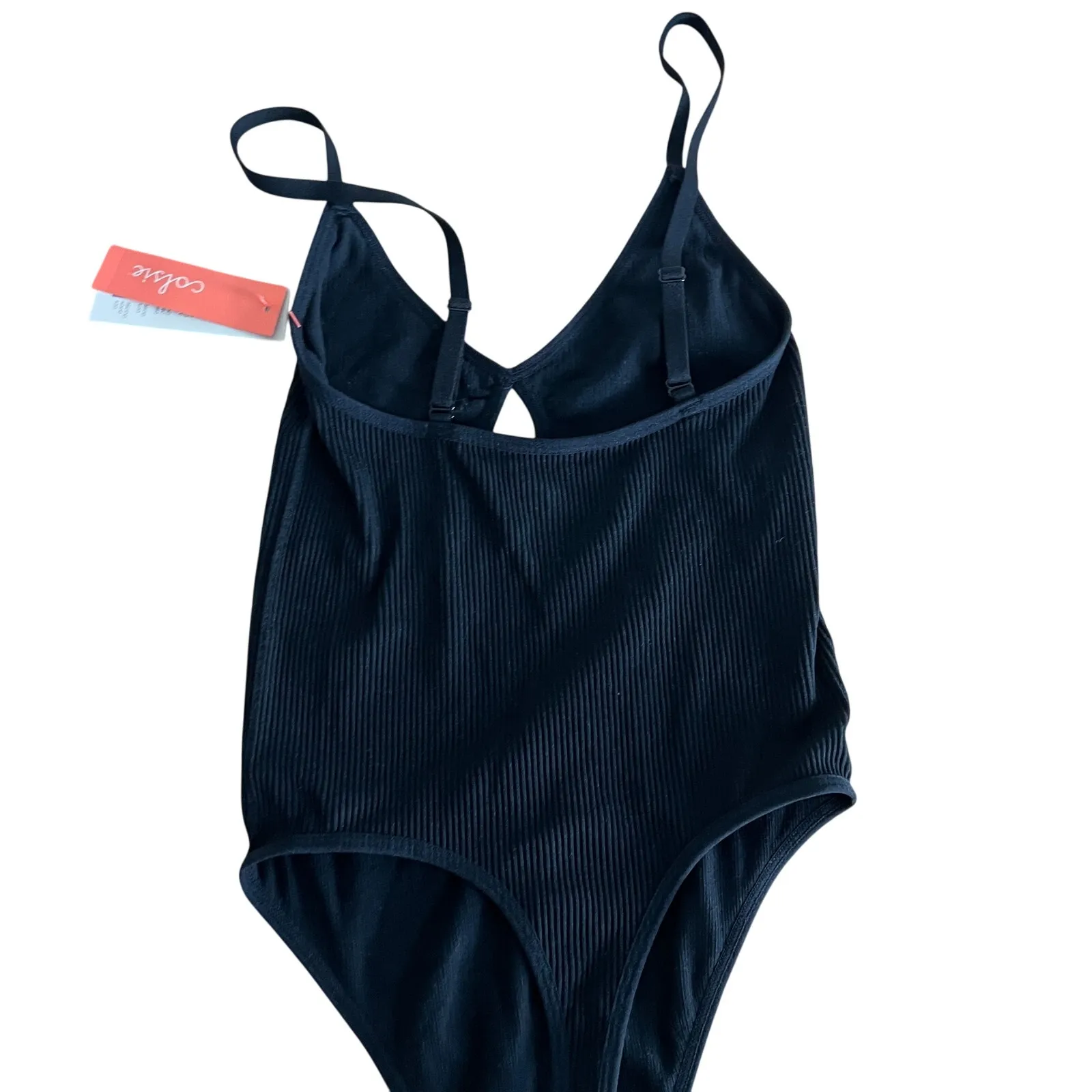 Colsie Women's Black Seamless Keyhole Bodysuit - Image 5