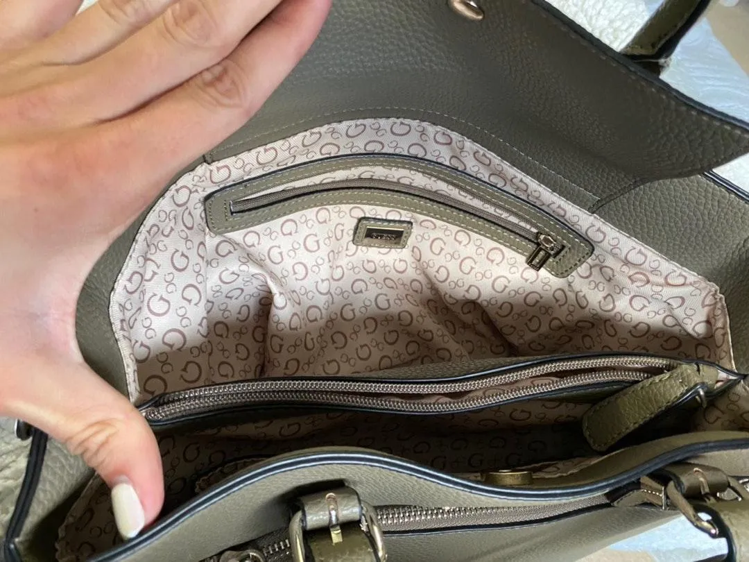 Guess Purse - Image 4