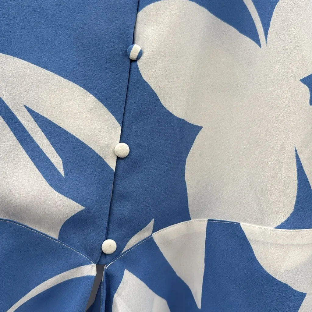 Alfani Blue‎ and White Floral Blouse - Image 3