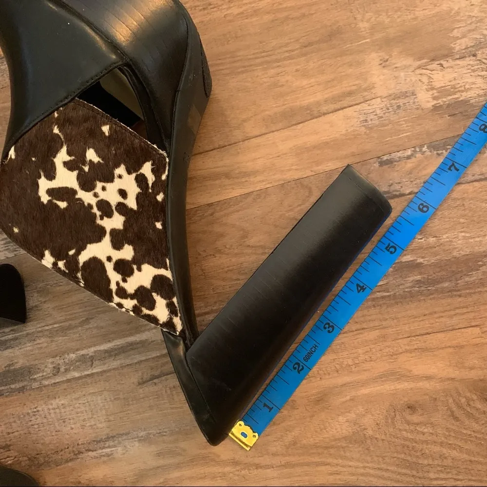 Guess size 9.5 slip on heels leather black shoes EUC - Image 7