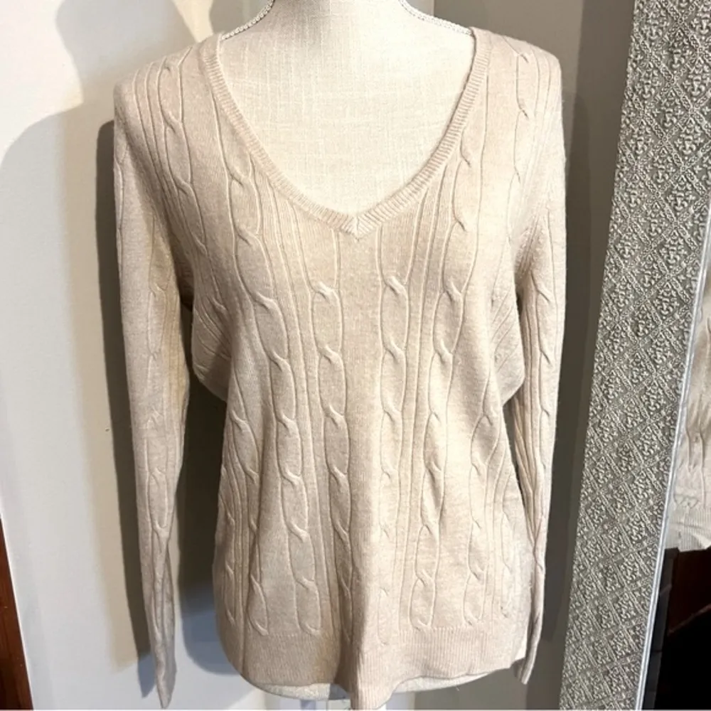 Women’s Beige Cable Knit V Neck Sweater, Preppy Classy, Size Medium Tan - Image 4