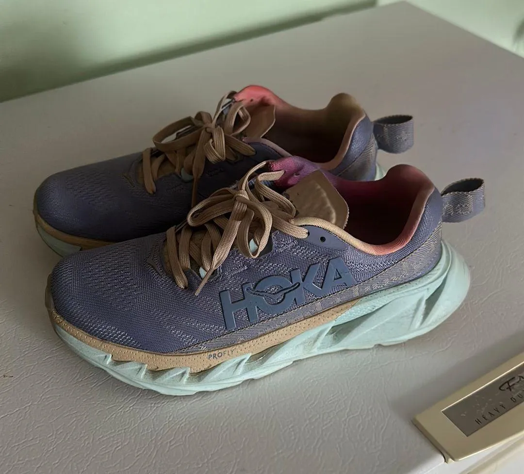 Elevon 2 Sneakers - Image 2