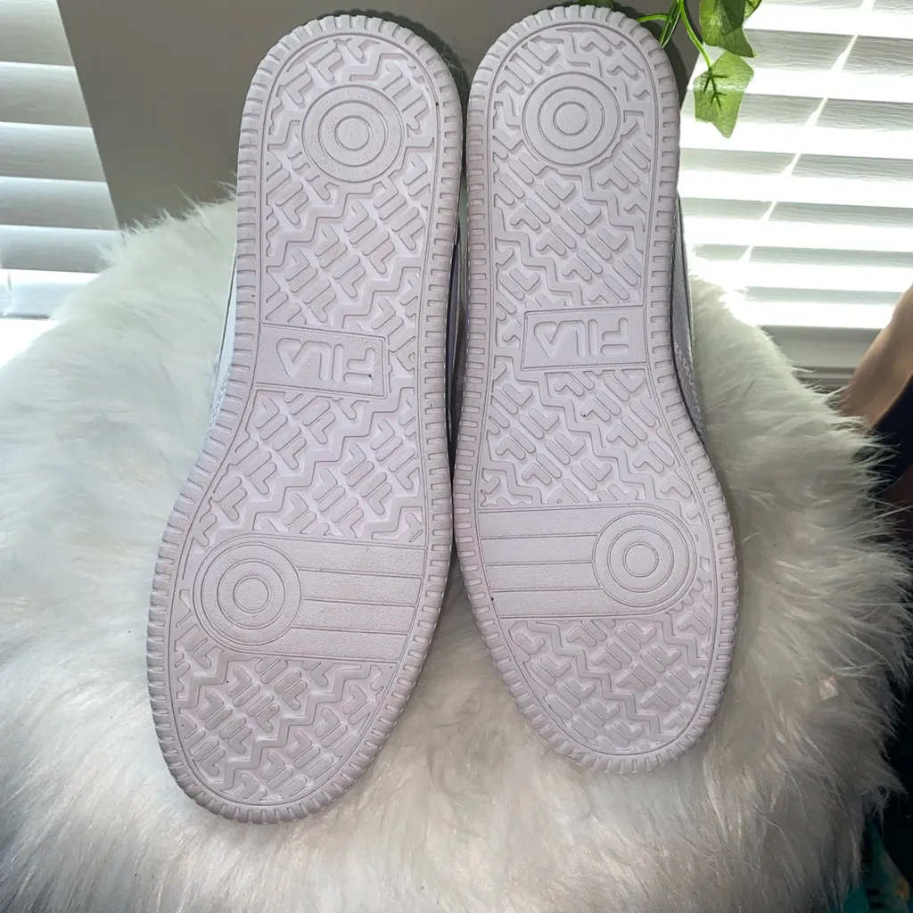 FILA  women’s  White High-Top Sneakers - Image 9