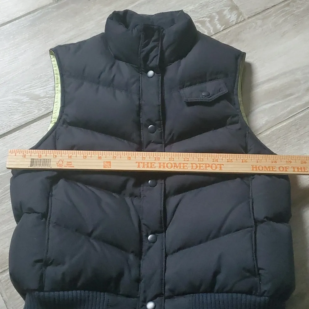 Gap Button Down Puffer Vest - Image 15