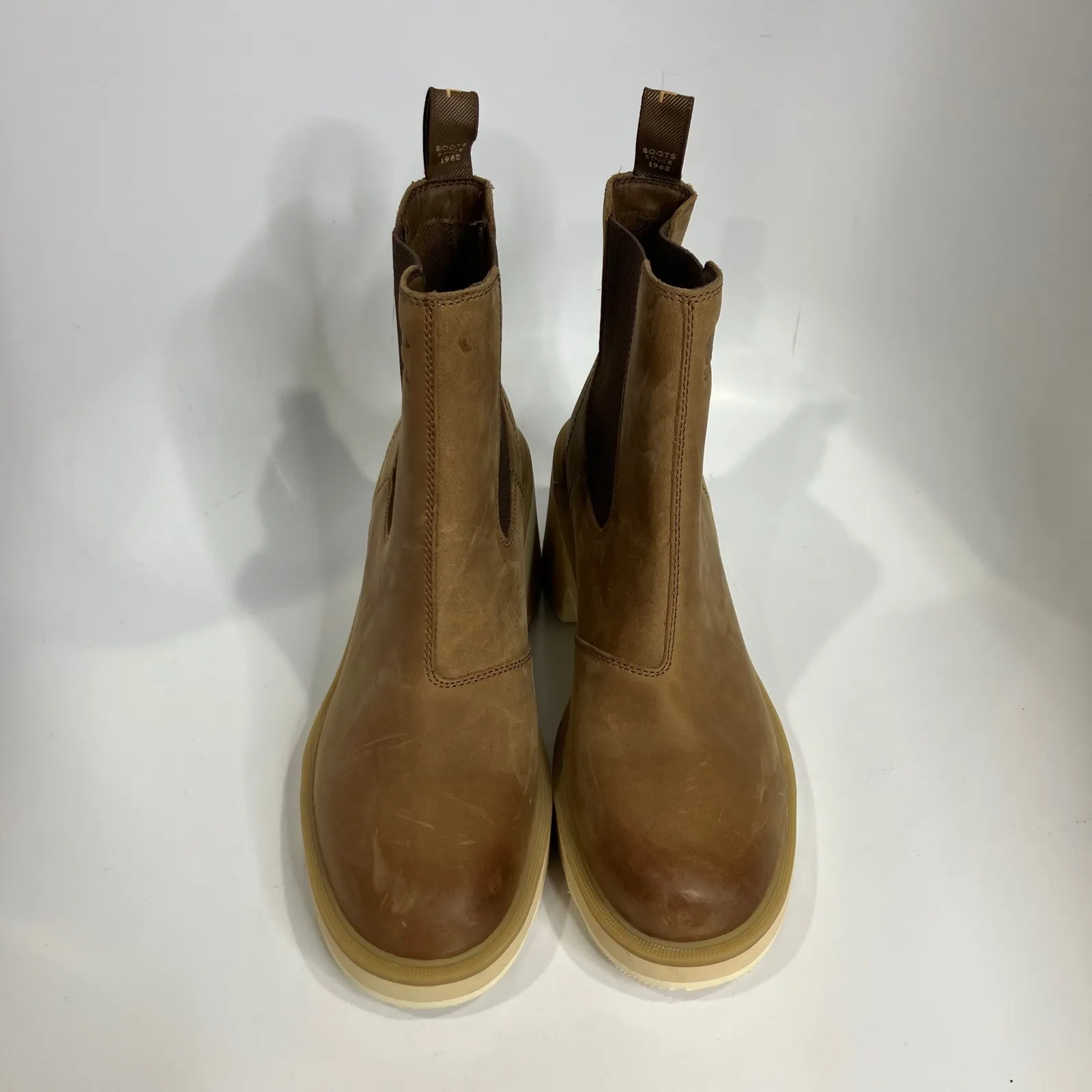 Sorel Hi-line heel waterproof Chelsea boots tan leather women's size 10 trendy - Image 6
