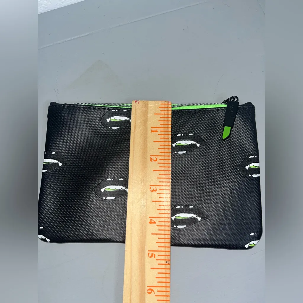 IPSY Pretty Wicked 2021 Lime Green Black Makeup Zipper Bag Limited Ed Vampy Goth - Image 10