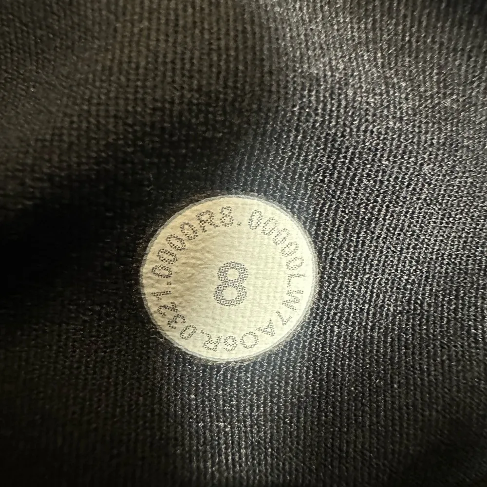 Lululemon Speed Up Short 2.5" Black size 8 SOLD - Image 5