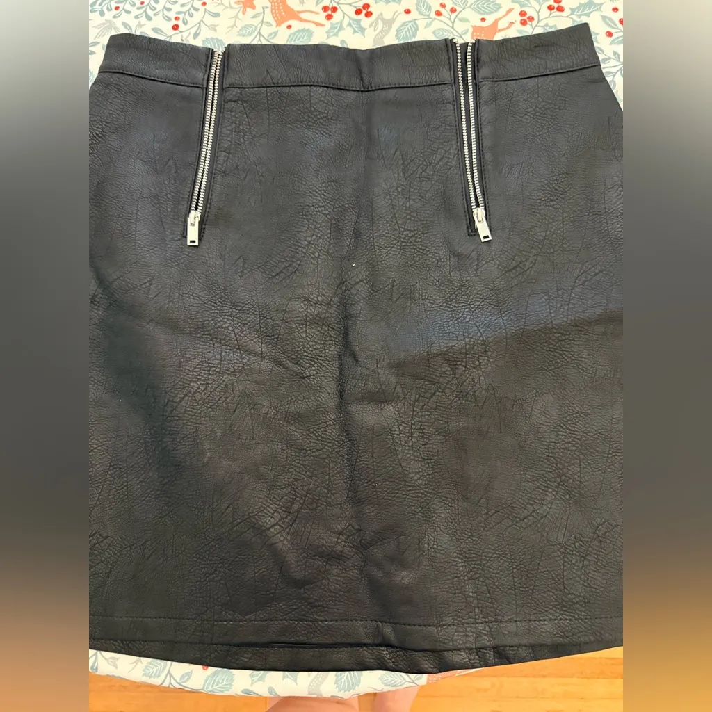 Zara Faux Leather Mini Skirt L - Image 4