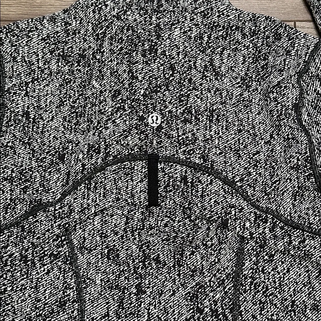 Lululemon Define Jacket Luon Thumbholes Irregular Denim Twill Black White Size 6 - Image 4