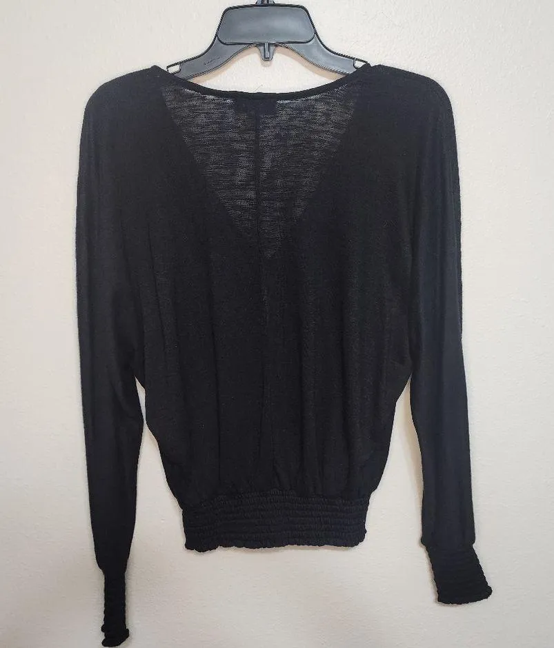 Evereve black v neck top - Image 2