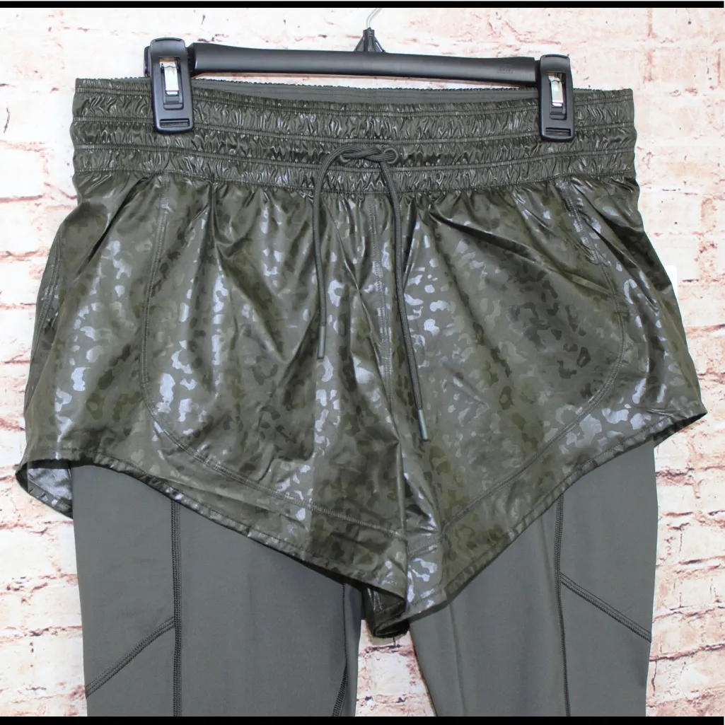 Athleta | Rainier 2 in 1 Tights in Ancient Forest - Image 9