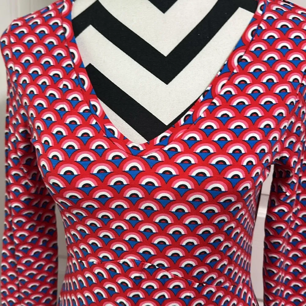 BODEN Stylish Red Patterned Dress White Size 4 - Image 2