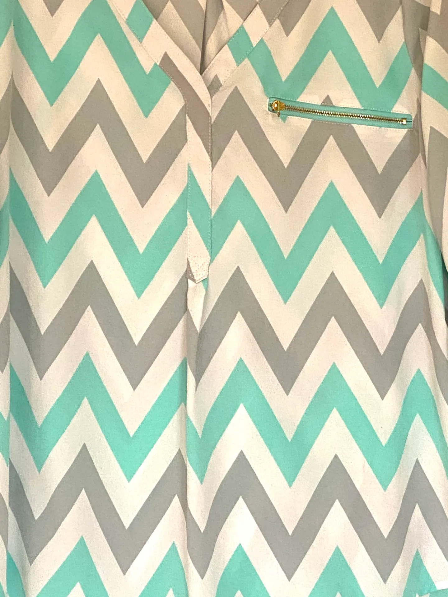 Tacera Aqua Chevron Tab Sleeve Blouse Size M - Image 5