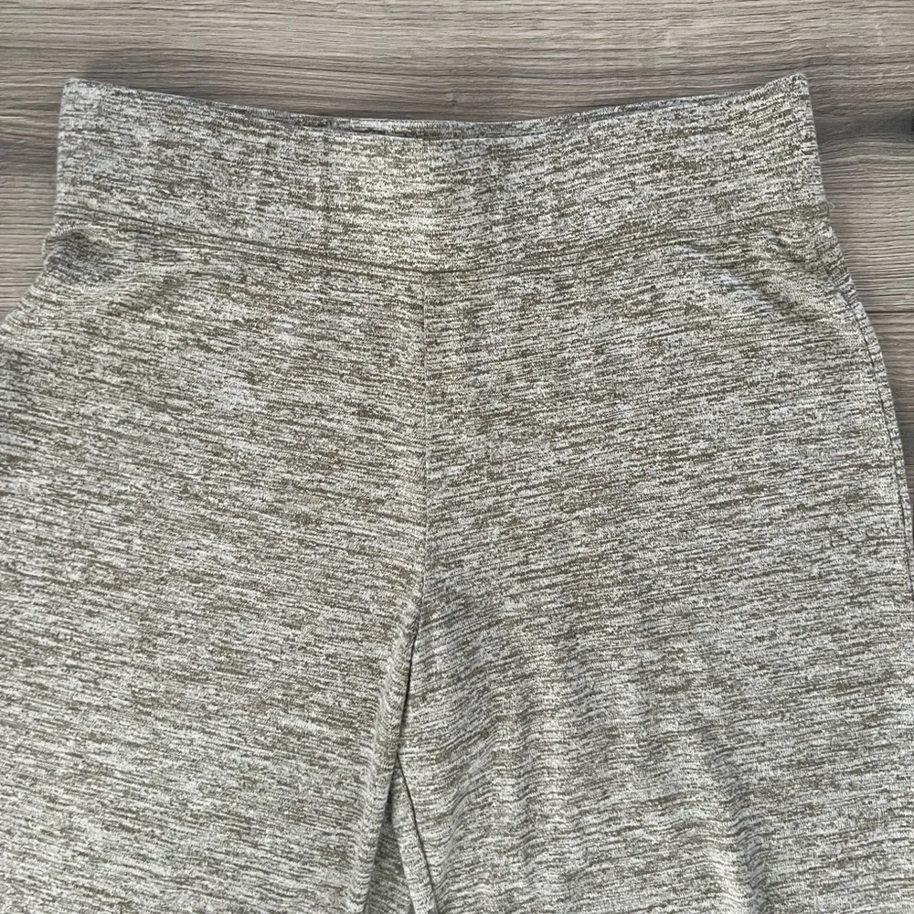 LOGO by Lori Goldstein Wide Leg Crop Gaucho Lounge Pants | Oatmeal | Medium - Image 3