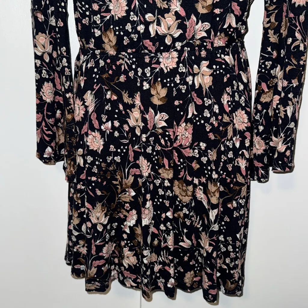 American Eagle Soft & Sexy Bell Sleeve Dress Floral Women’s Medium M - Image 3