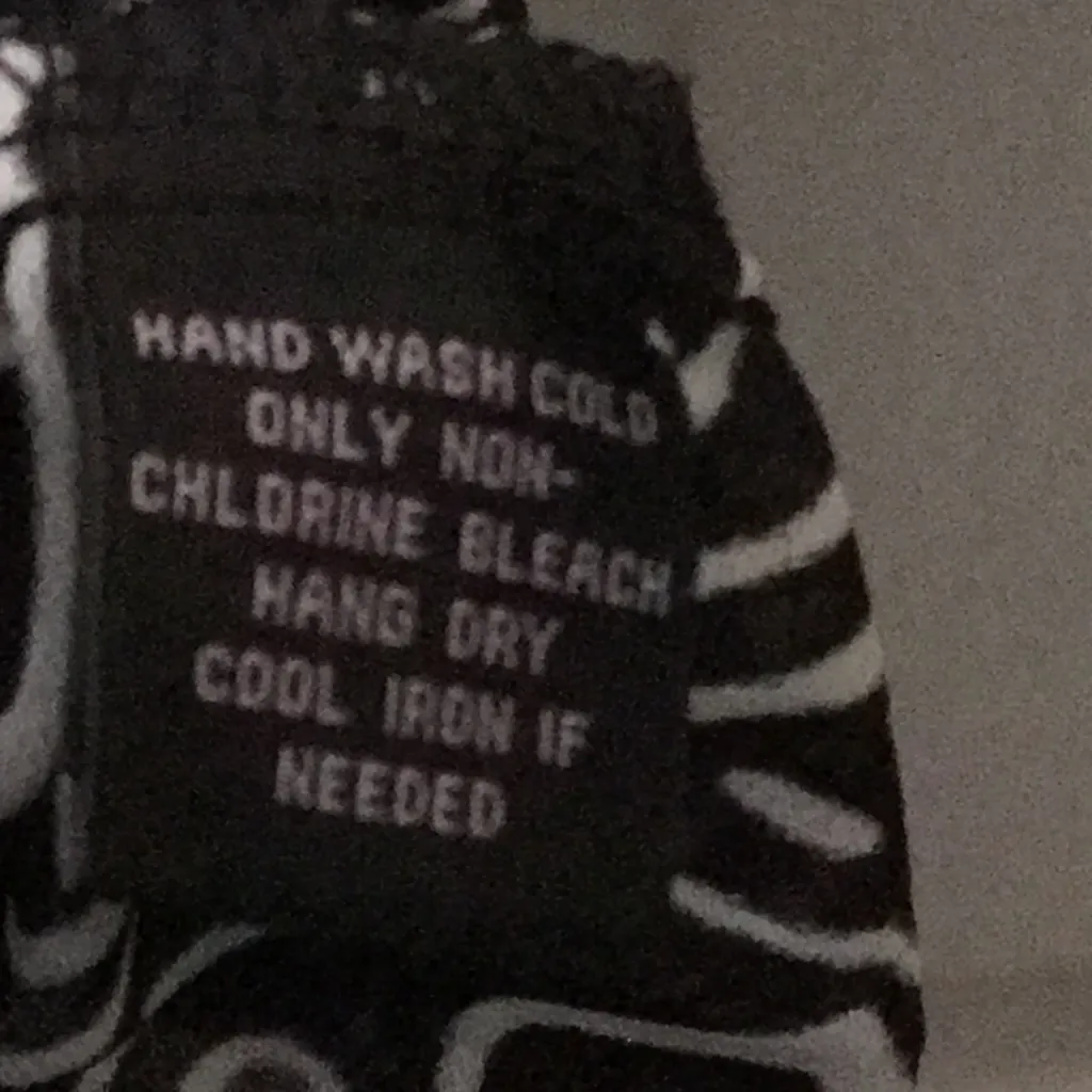 FINAL MARKDOWN Ladies Investments Petites Crinkle Blouse w/Beaded Neckline (PXL) - Image 9