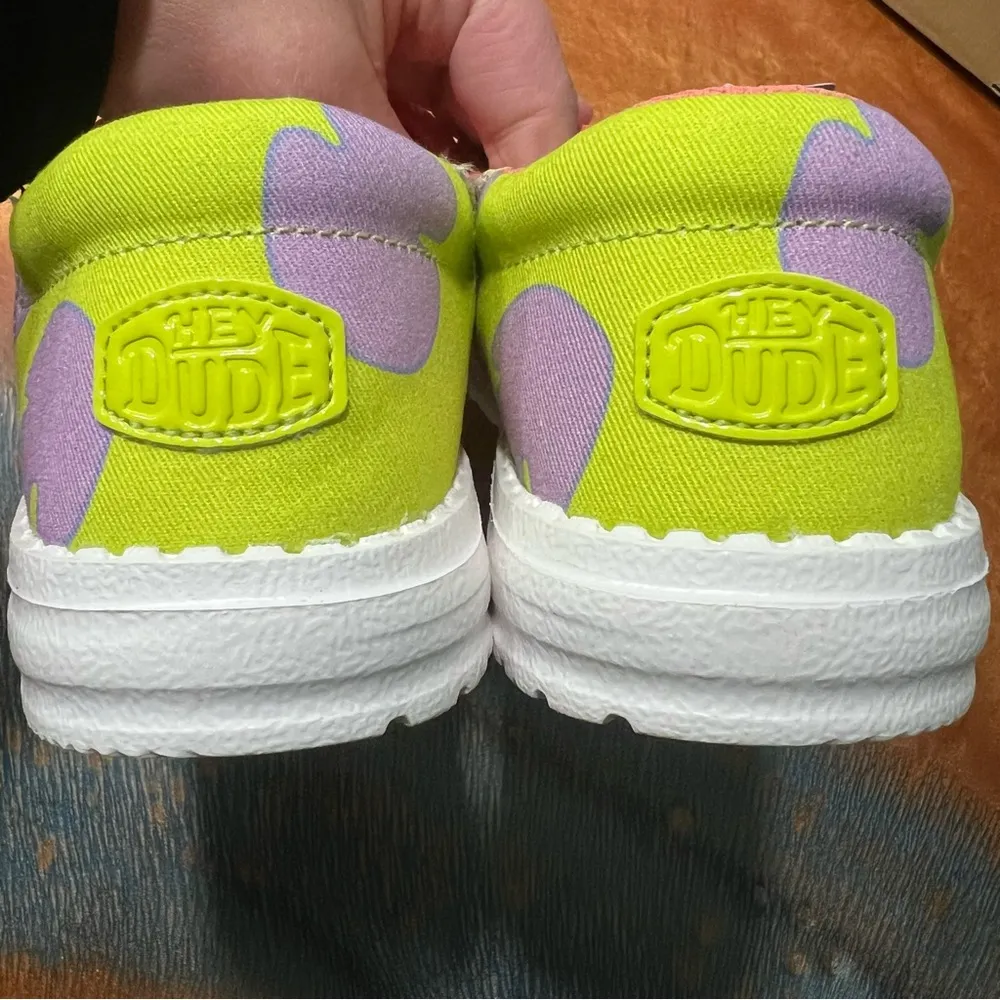 NIB Hey Dude Wendy SpongeBob Patrick Pink Green Shoes size 7 limited edition - Image 3