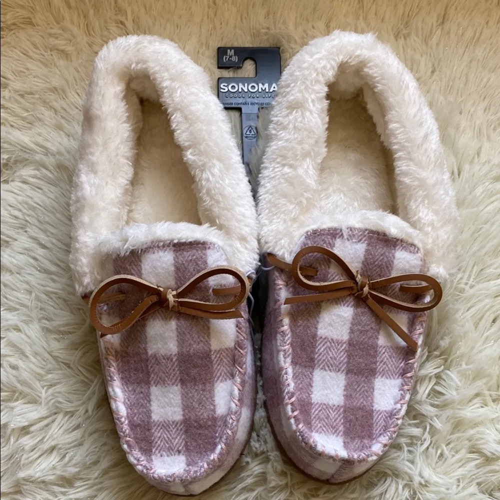 NWT
Sonoma Pink and Cream Moccasin Slippers - Image 3