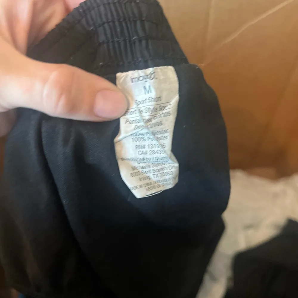 Black and white athletic running shorts - Image 5