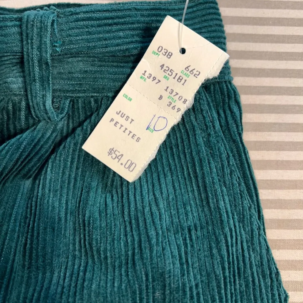 Super Cool New Vintage 90s Cambridge High Rise Tapered Leg Corduroys! - Image 5