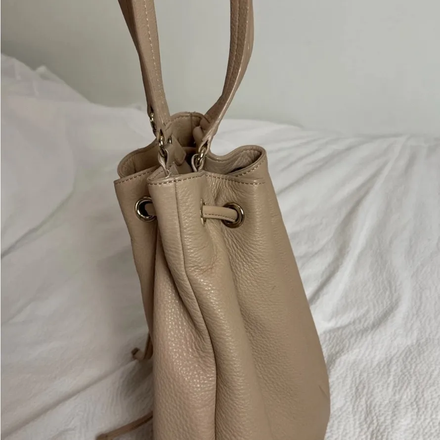 Talbots Pebbled Leather bucket Bag Purse Tan - Image 3