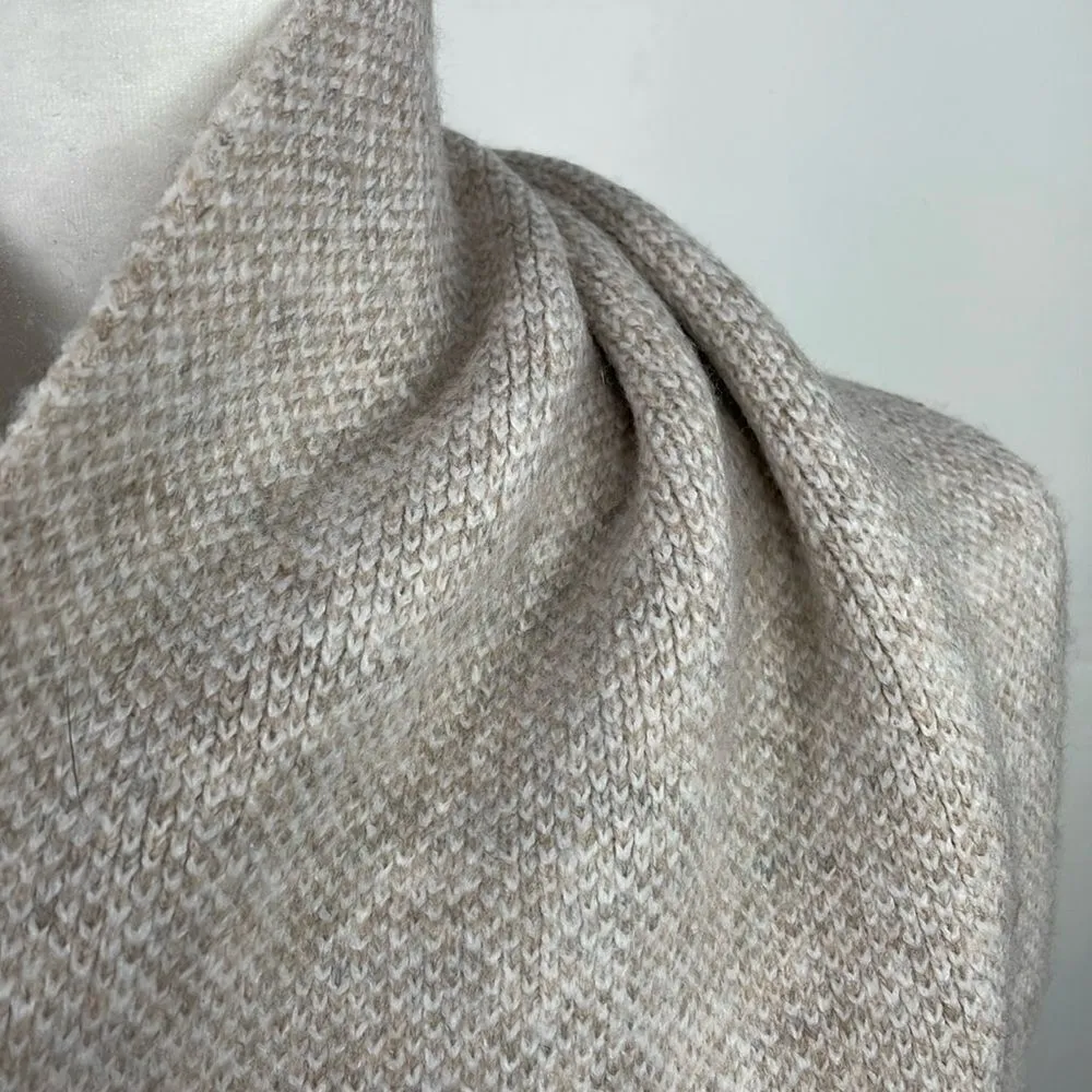 Scarf Rectangular Tight Knit with Embellishments detail OS - Image 5