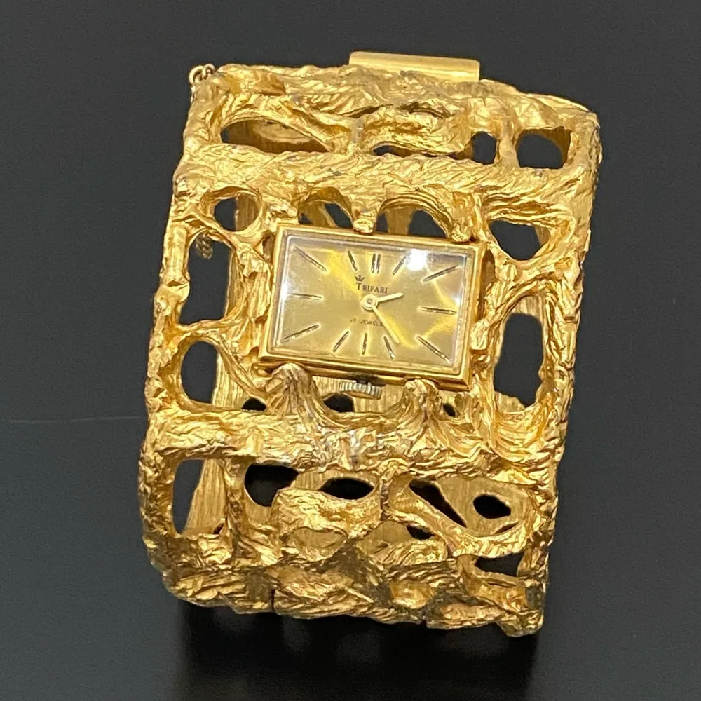 Vintage TRIFARI Jon Bailey Sculptured Goldtone Wide Cuff Wind Up Watch Bracelet - Image 8