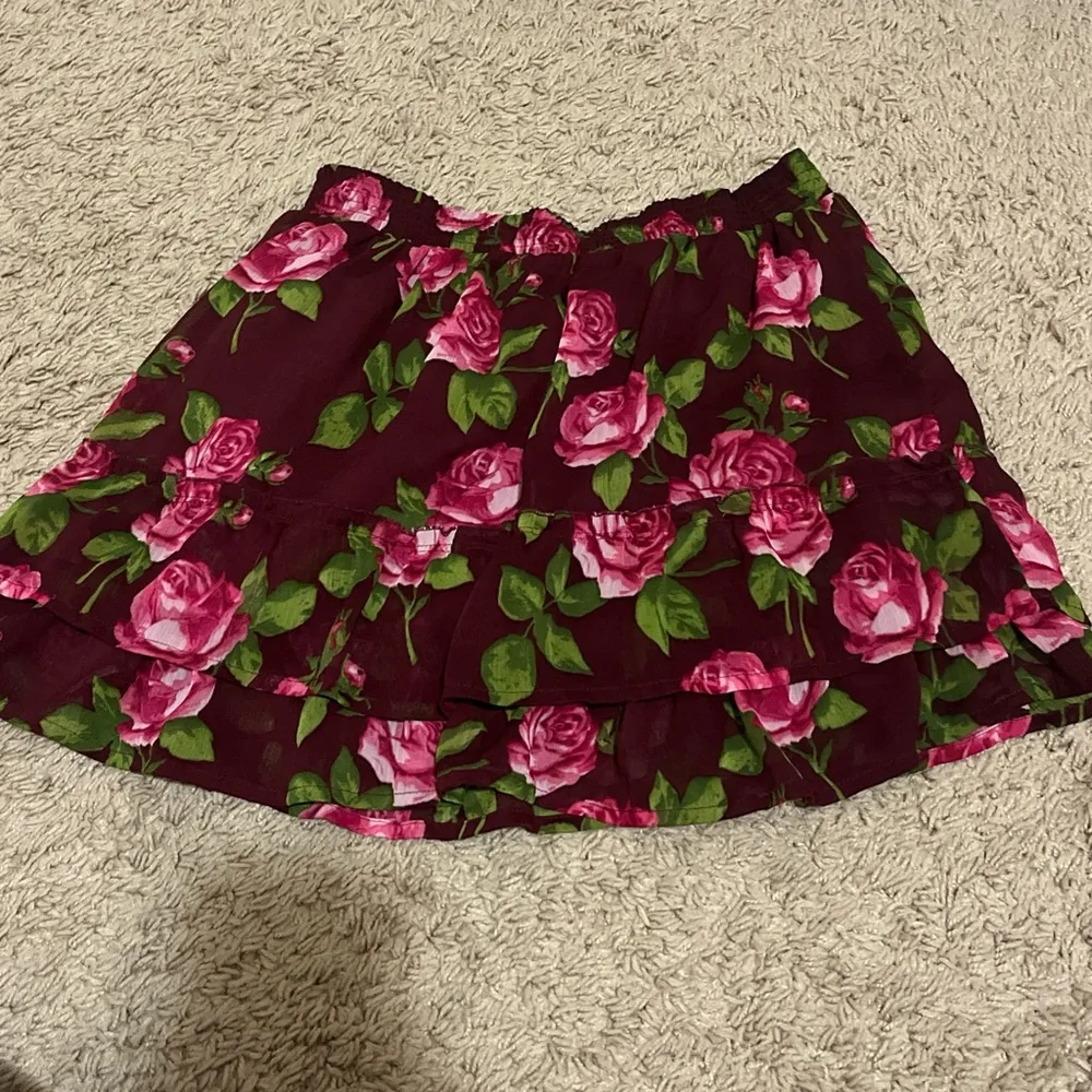 ABERCROMBIE AND FITCH SKIRT SIZE XS - Image 2