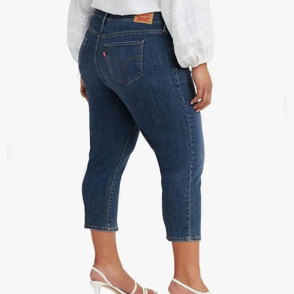 Levi’s Women’s 311 Shaping Skinny Capri Jeans - Image 2