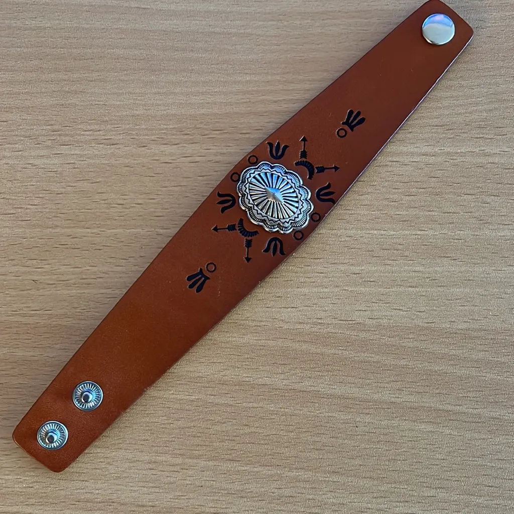 NWOT Brown Western Leather Cuff Bracelet with Silver Accent - Image 3