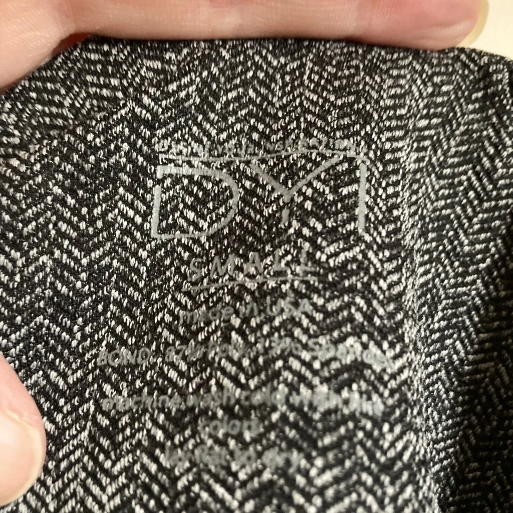 🌞DYI Black & White Herringbone Cropped Athletic Leggings Pants #MBG - Image 2