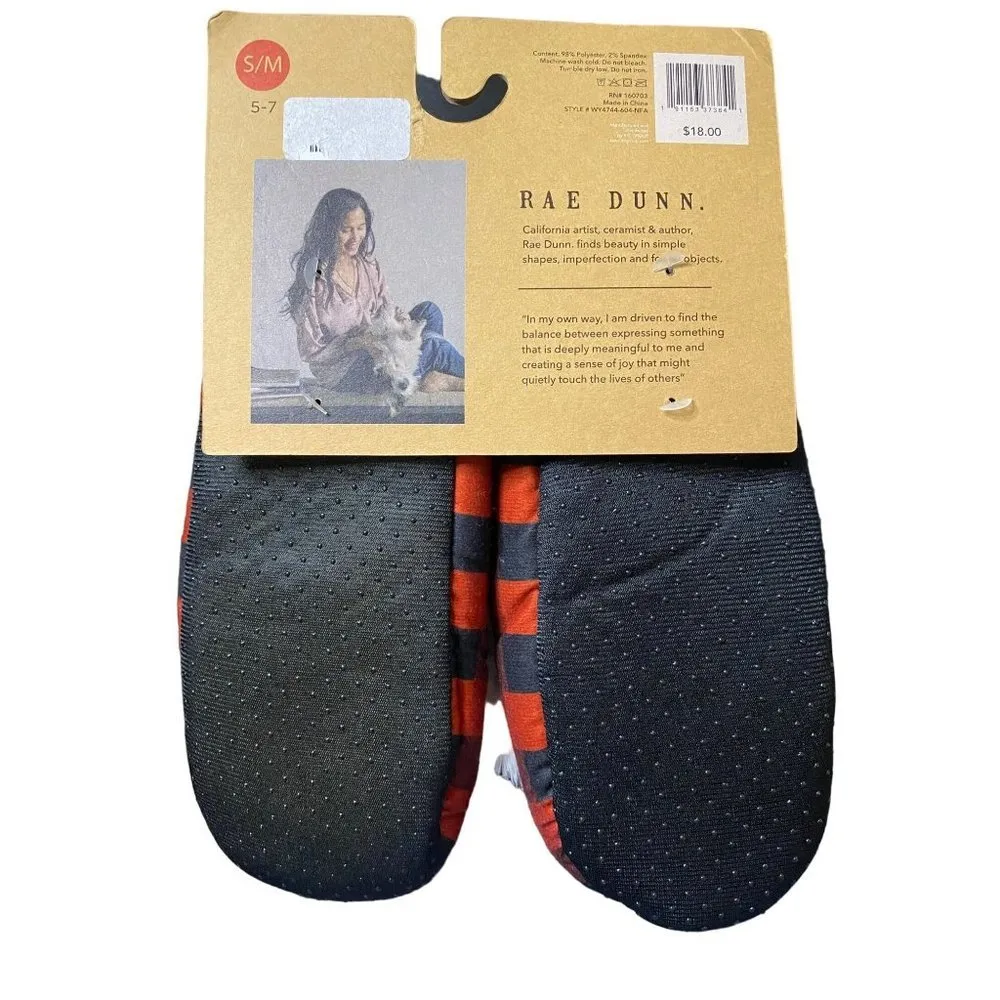 Rae Dunn Women's Cozy Christmas Mama Bear Slippers Black/Red plaid Size S/M(5-7) - Image 4