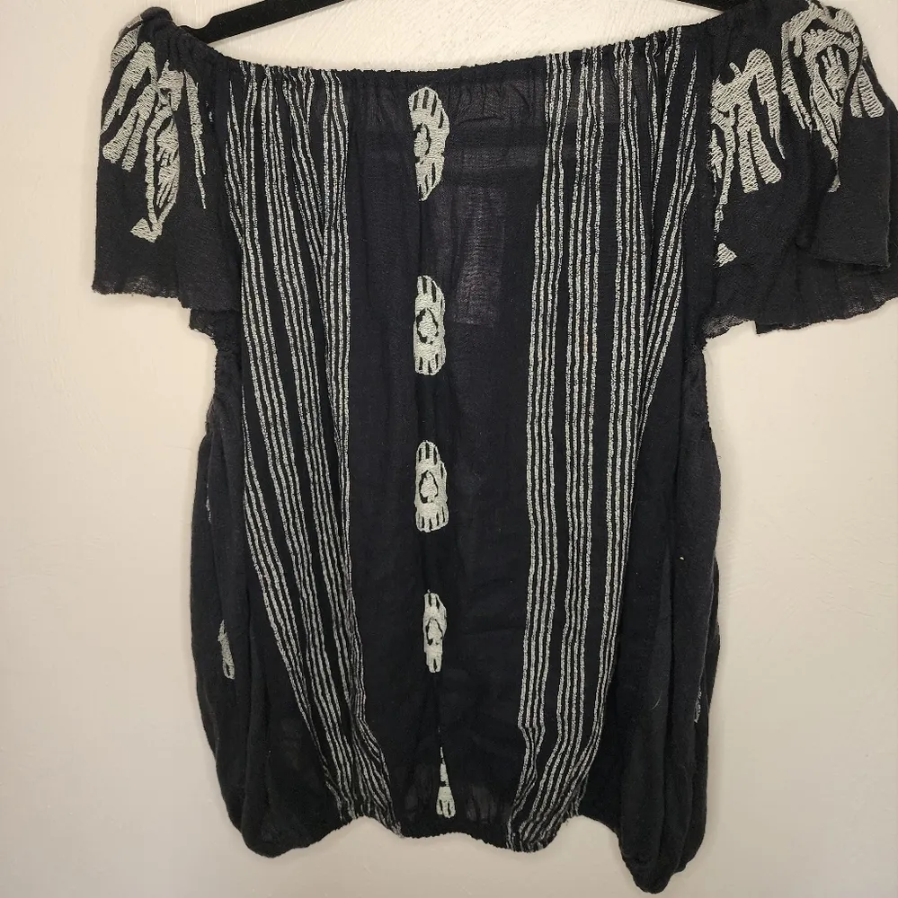 NWT Free People Womens Bohemian Embroidered Pukka Tee Blouse Shirt Grey Size M - Image 5