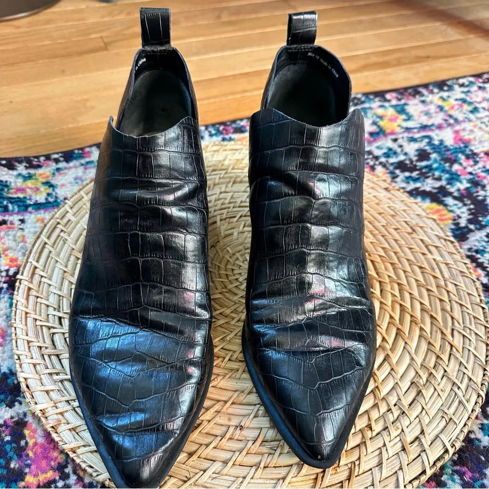 Dolce Vita Samba Croco Embossed Bootie Black Size 10 - Image 2