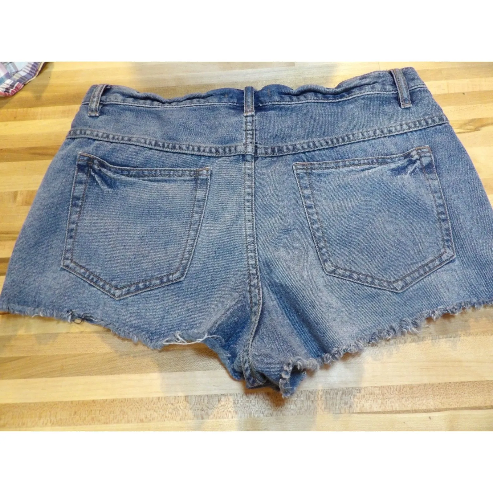 Free People button fly shorts 30 - Image 2