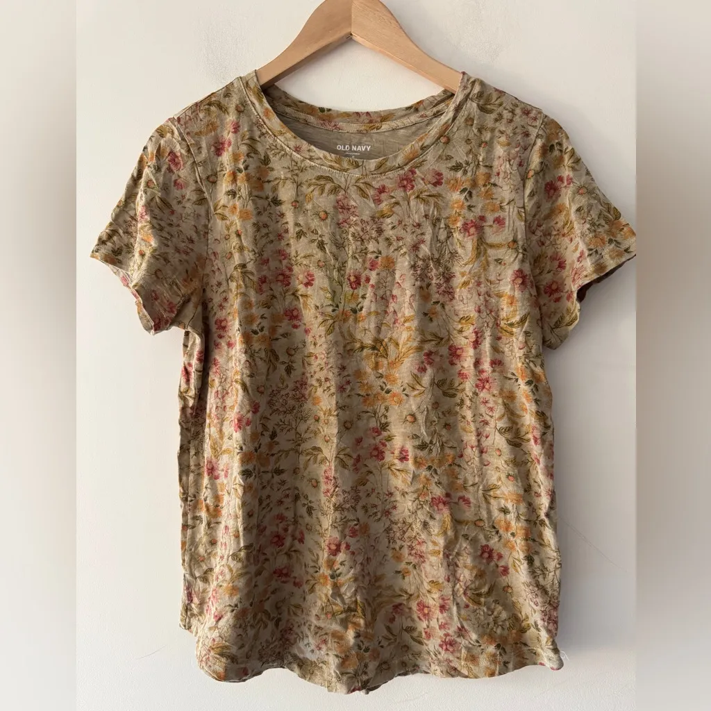 Old Navy EveryWear Floral Cottagecore Crewneck Basic Tee - Image 2