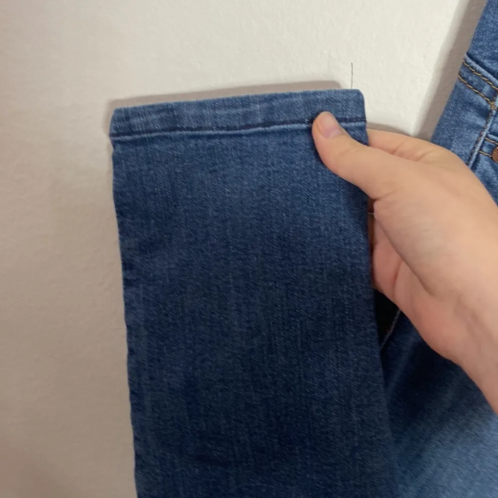 Democracy Ab technology medium wash sculpting distressed skinny jeans size 10 - Image 8