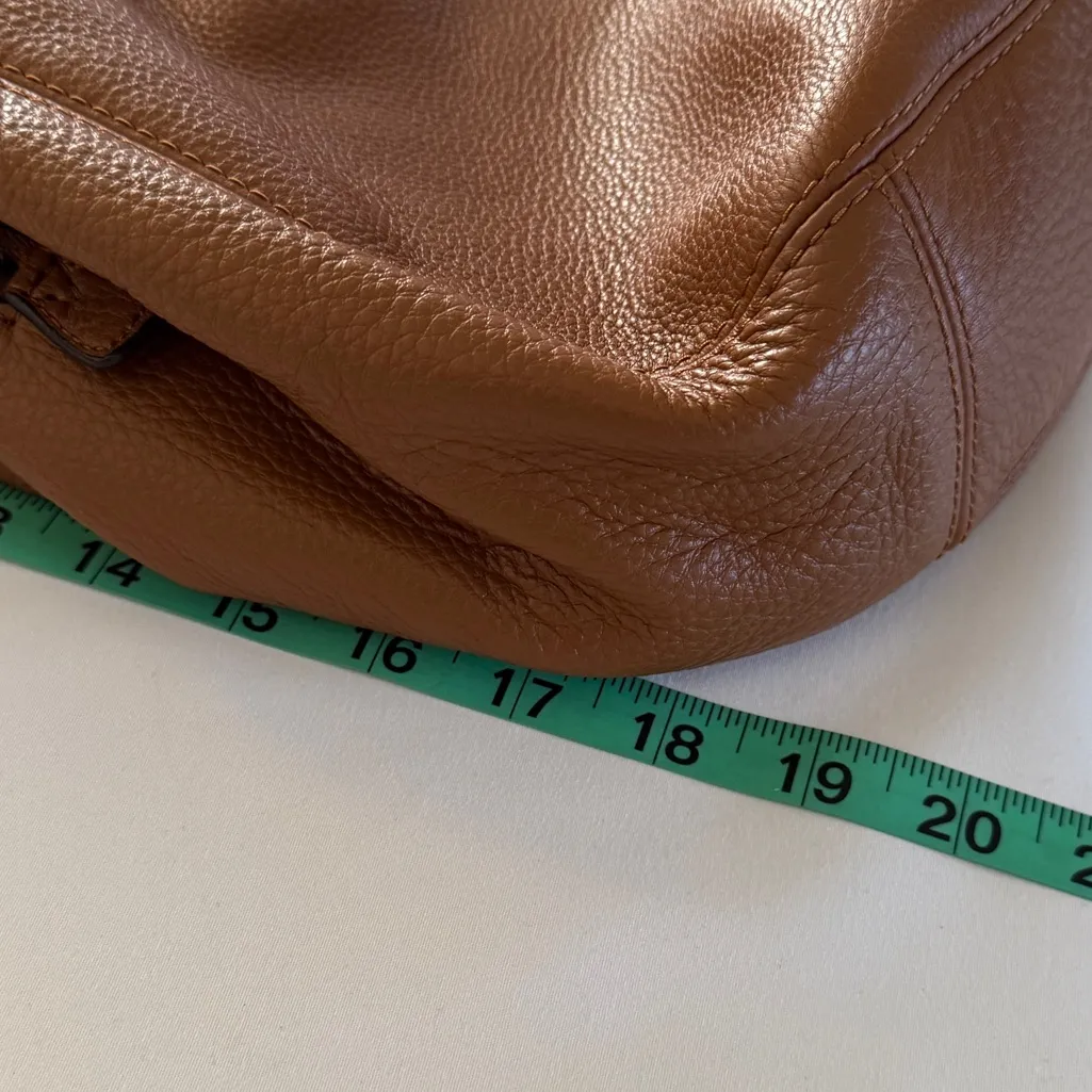 Michael Kors Fulton Large Leather Shoulder Bag in‎ Luggage Signature Color - Image 4