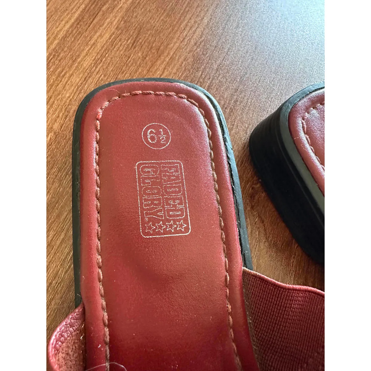 Maroon Faded Glory Leather Mules 6.5 - Image 2
