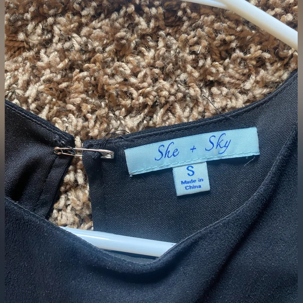 She & Sky Black romper with open back - Image 4