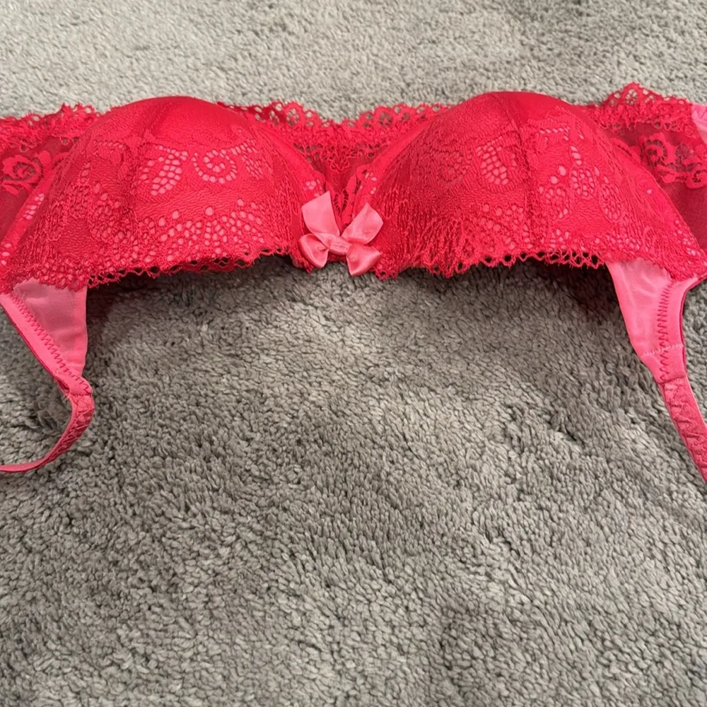 red lace balconette bra. Color- red/pink. Size 34C. Like new condition - Image 6