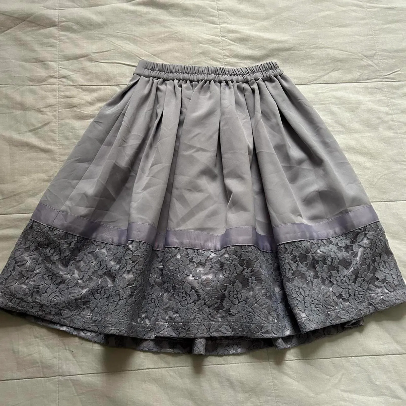 Axes Femme lavender purple lace hem skirt with elastic waistband Size medium - Image 6