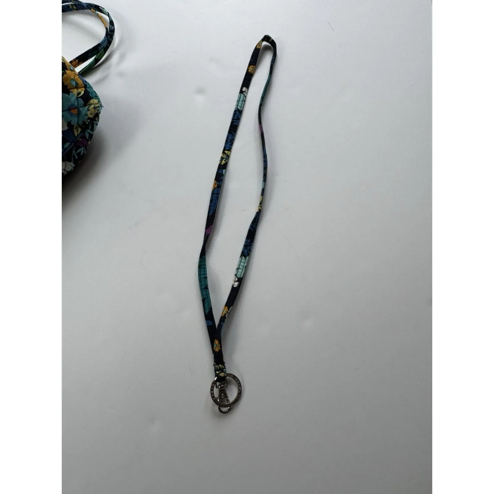 Vera Bradley crossbody bag & Matching Lanyard midnight blues zip top adjustable - Image 8